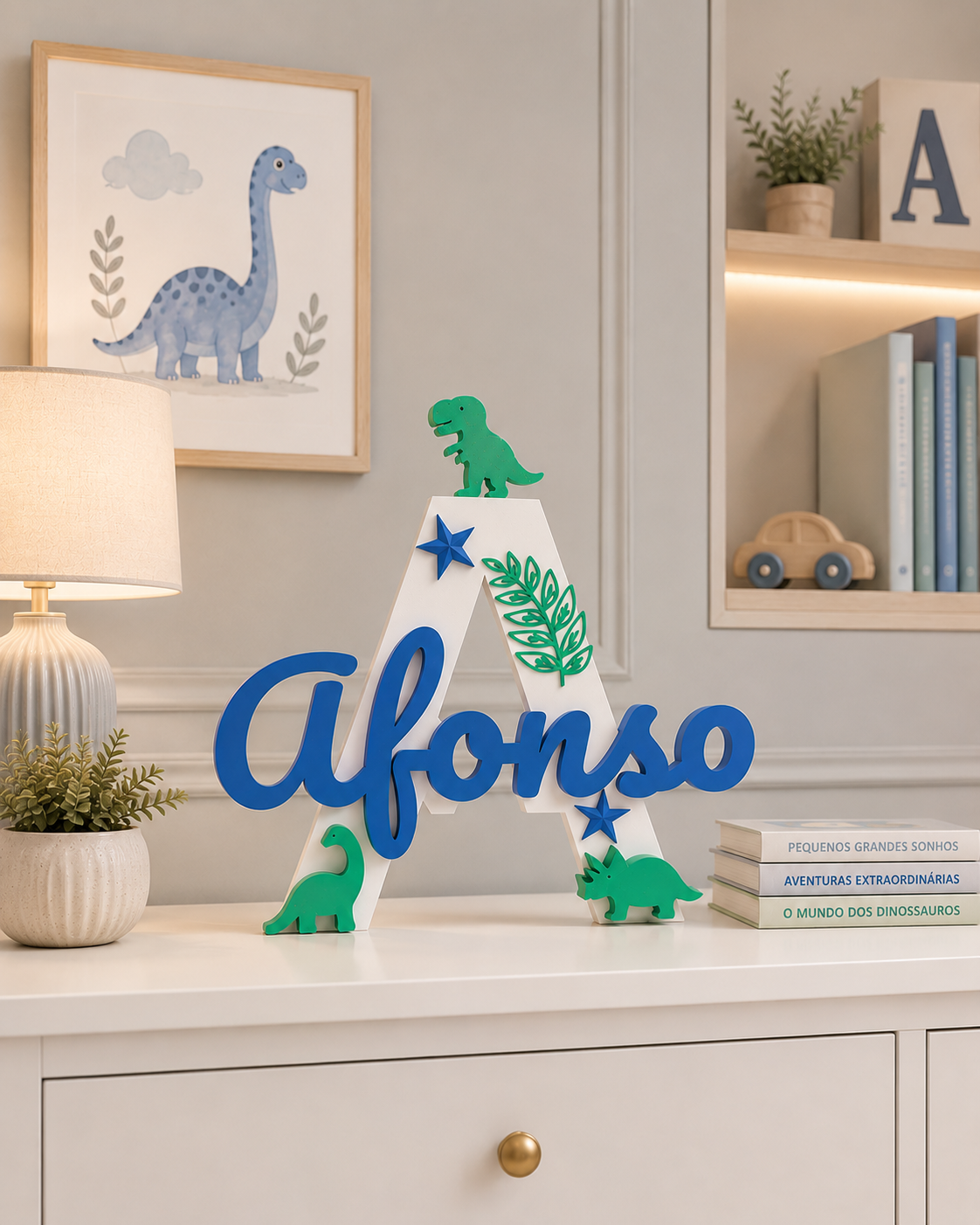 Nome de Menino Decorativo Personalizável com Dinossauros