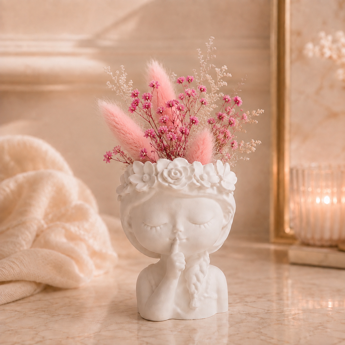 Jarra decorativa com flores 